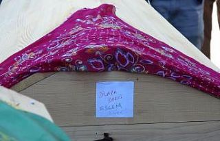 Yangında ölen baba ve 3 evladı son yolculuklarına...