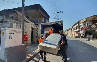 Yangında zarar gören ailelere yardım