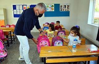 Yangınzede çocuklara eğitim seti desteği