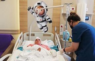 Yaşlı kadın ekmek pişirirken tandıra düştü