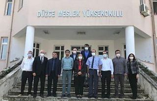 Yeni dönem öncesi okulları ziyaret ediyor