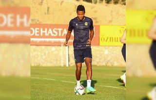 Yeni transfer Chouiar ilk antrenmanına çıktı