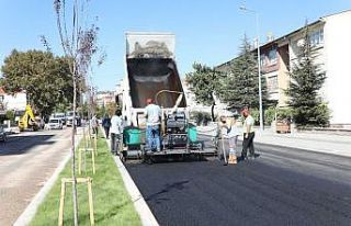 Yenilenen Keykubat Mahallesi’nde asfalt çalışması...