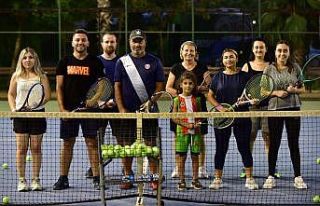 Yetişkinler için açılan tenis kursu 5 Ekim’de...