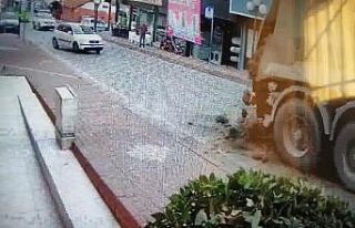 Yokuşta kayan tırdan tonlarca çamur yola saçıldı