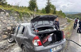 Yolcu otobüsüyle çarpışan otomobilde ölenler...