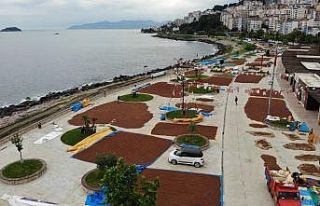 Yollar fındık harmanı oldu
