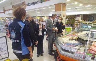 Zabıta ekipleri etiket ve kasa fiyatını kontrol...