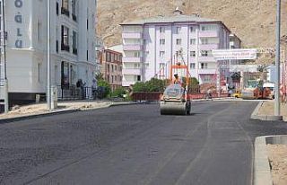 Zara’da yollar tek tek yenileniyor