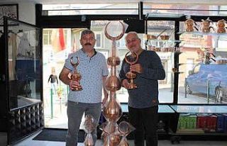 130 yıldır alem yapıyorlar