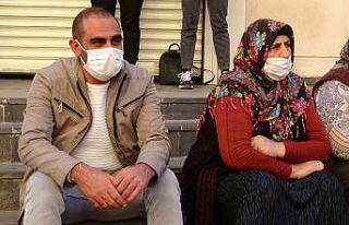 13 yaşında kaçırılan ağabeyi için eyleme katıldı