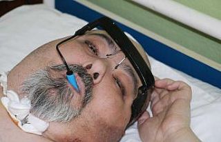 17 yıldır "Yatan Adam"ın hayatı gözlük...