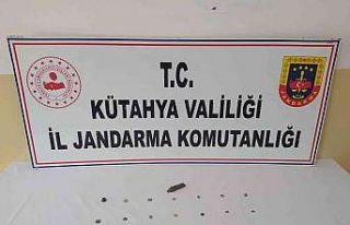 21 tarihi sikkeyi jandarmaya 650 TL’ye satarken...