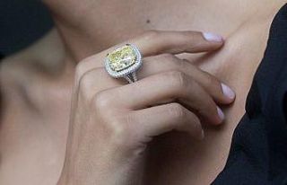 23 karatlık tektaş pırlanta yüzük 5 milyon TL’den...