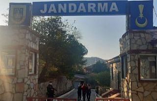 24 yıl kesinleşmiş hapis cezası bulunan hükümlüyü...