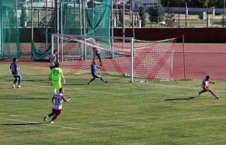 24Erzincanspor kendi evinde Ankara Demirspor ile 1-1...