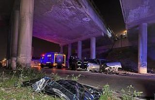 2 köprü arasından düşen araçta 1 kişi öldü,...
