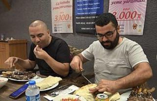 3 bin TL ve altın kazanmak için sofraya oturdu kaybedince...