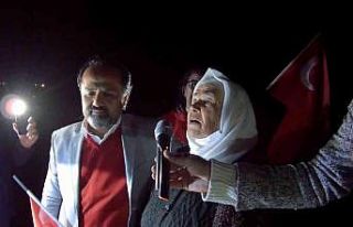 80 yaşındaki Kadriye Teyze Andımız’ı okudu