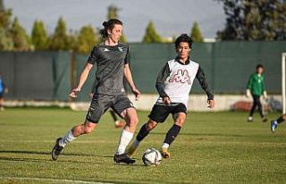 A Denizlispor, U19 takımıyla antrenman maçı yaptı