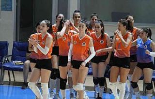 Adana Büyükşehir Belediyespor ilk maçını kazandı