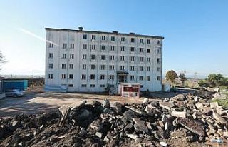 Adapazarı’nda tehlikeli yapılar yıkılıyor