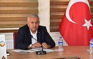 Afyonkarahisar Belediye Başkanı Zeybek’ten teleferik...