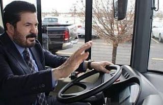 Ağrı Belediyesi bünyesine 10 araç daha kattı