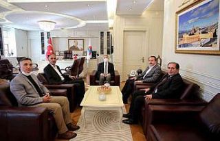 AİÇÜ rektörü Prof. Dr. Karabulut, Memur-Sen Genel...