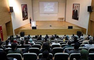 AİÇÜ’de ’Akılcı İlaç Kullanımı İçin...