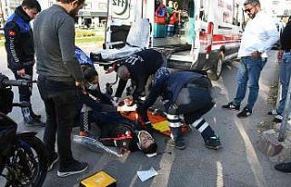 Aksaray’da motosiklet ile otomobil çarpıştı:...