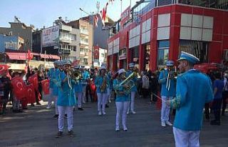 Alaşehirliler ’Cumhuriyet’ için yürüdü