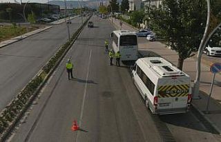 Aliağa’da drone destekli trafik denetimi: 25 sürücüye...