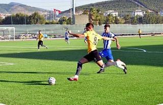 Aliağaspor FK, Aydın Yıldızspor karşısında...