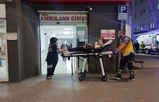 Alkollü şahıslar omuz atıp tartıştıkları 2...