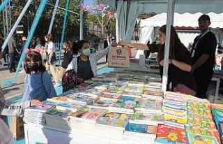 Altıeylül Kitap Fuarı açıldı