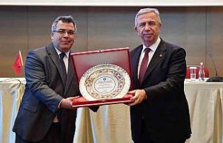 Ankara Büyükşehir Belediye Başkanı Yavaş turizmcilerle...