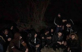 Antalya’da 15 düzensiz göçmen yakalandı