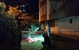 Antalya’da apartman bahçesinde 19 yaşındaki gencin...