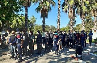 Antalya’da deniz kıyısındaki sazlık alana saklanan...
