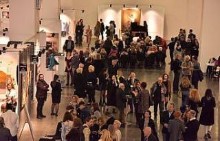 Antika parçalar ve NFT eserler sanatseverle buluşuyor