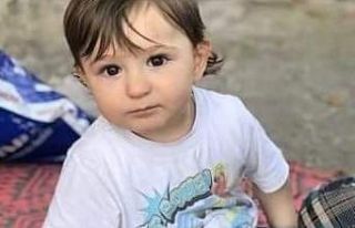 Aracını park etmek isterken 4 yaşındaki oğlunu...