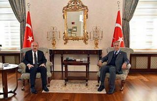 Arınç’tan Vali Karadeniz’e ziyaret