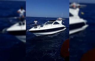 Arızalanan motoryat sürüklendi, 2 kişi kurtarıldı