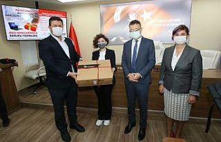 Aşı kampanyasında kazananlar ödüllerini aldı