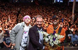 Athena Tarsusluları coşturdu