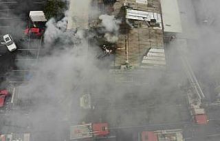 Avcılar’da 2 katlı işyerinde korkutan yangın