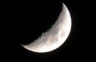 Ay güzelliğiyle büyüledi