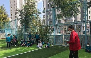 Badminton branşına sporcular GSB Spor okullarından...