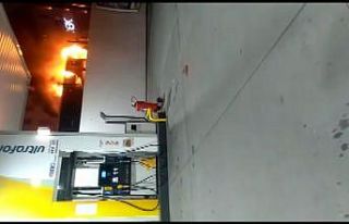 Bahçelievler’de benzinliğin yanında park halinde...